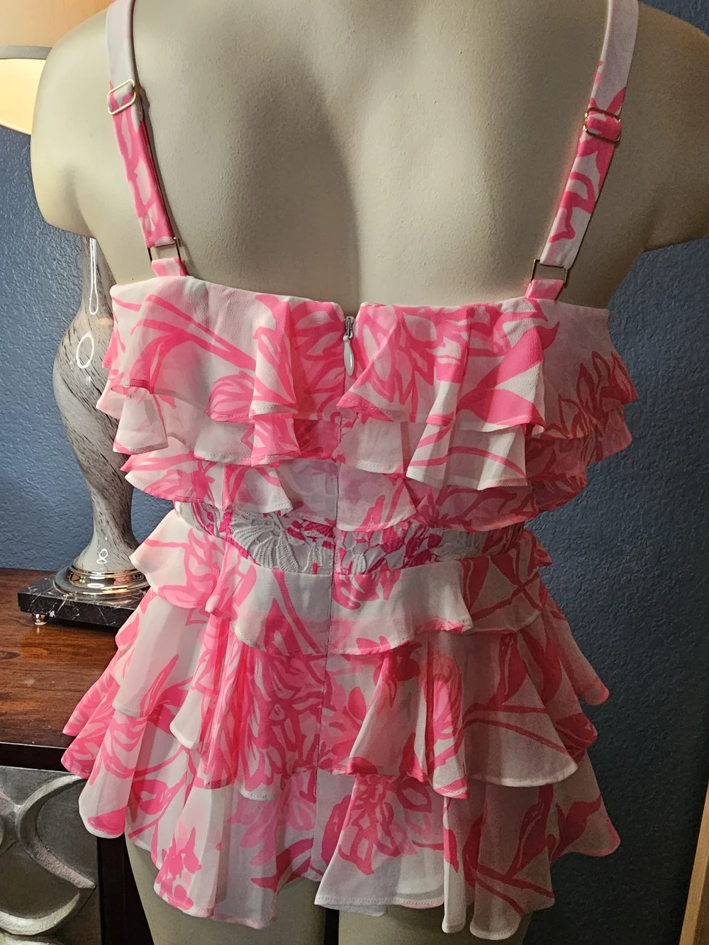 Lilly Pulitzer White Top with Pink Floral Ruffle Detail - Picture 5 of 8